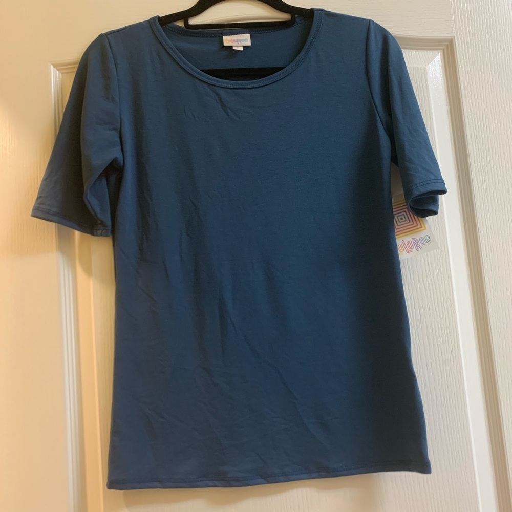 ***LuLaRoe NWT blue short sleeve tee top size Sm